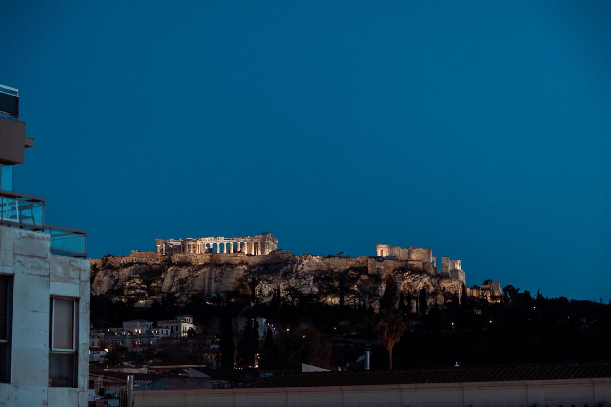 Parthenon Portrait Apartments Aten Exteriör bild